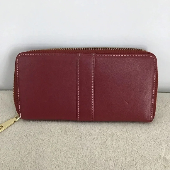 Talbots Women’s Leather Continental Long Zip Wallet Red - Picture 2 of 5